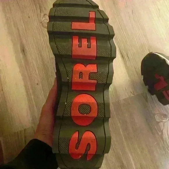 Sorel Kinetic High Top Sneaker in Plum Purple 10.5 - Picture 9 of 12